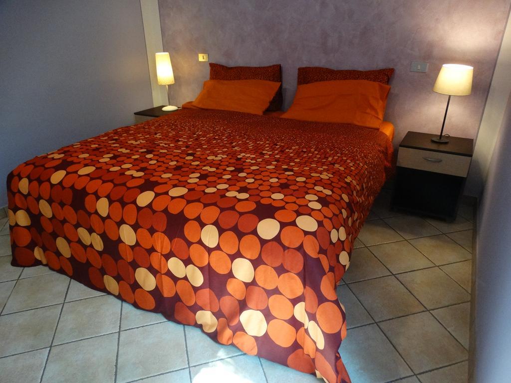 Agriturismo Casa De Colores Moretta Екстериор снимка