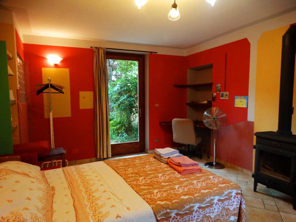 Agriturismo Casa De Colores Moretta Екстериор снимка