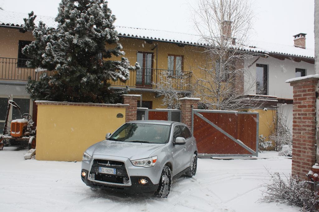 Agriturismo Casa De Colores Moretta Екстериор снимка